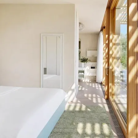 Villa Eden Reserve *